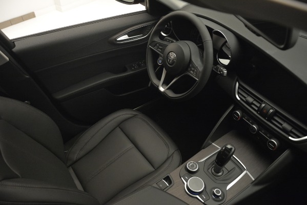 New 2019 Alfa Romeo Giulia Ti Q4 for sale $46,590 at Maserati of Greenwich in Greenwich CT 06830 15