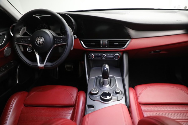 New 2019 Alfa Romeo Giulia Ti Sport Q4 for sale Sold at Maserati of Greenwich in Greenwich CT 06830 18