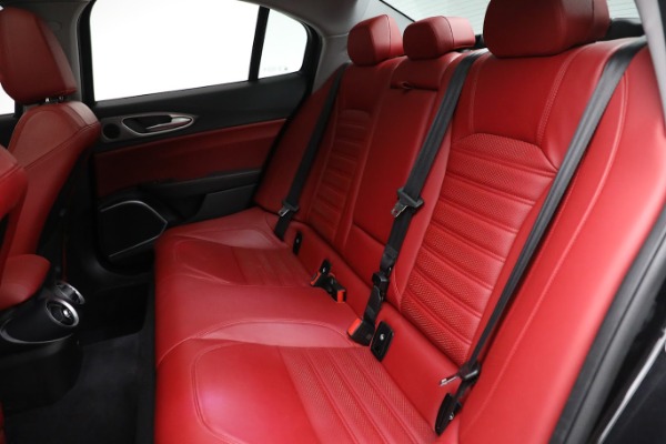 New 2019 Alfa Romeo Giulia Ti Sport Q4 for sale Sold at Maserati of Greenwich in Greenwich CT 06830 24