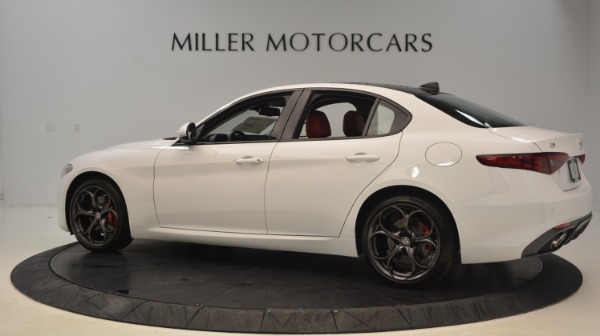 New 2019 Alfa Romeo Giulia Ti Sport Q4 for sale Sold at Maserati of Greenwich in Greenwich CT 06830 4