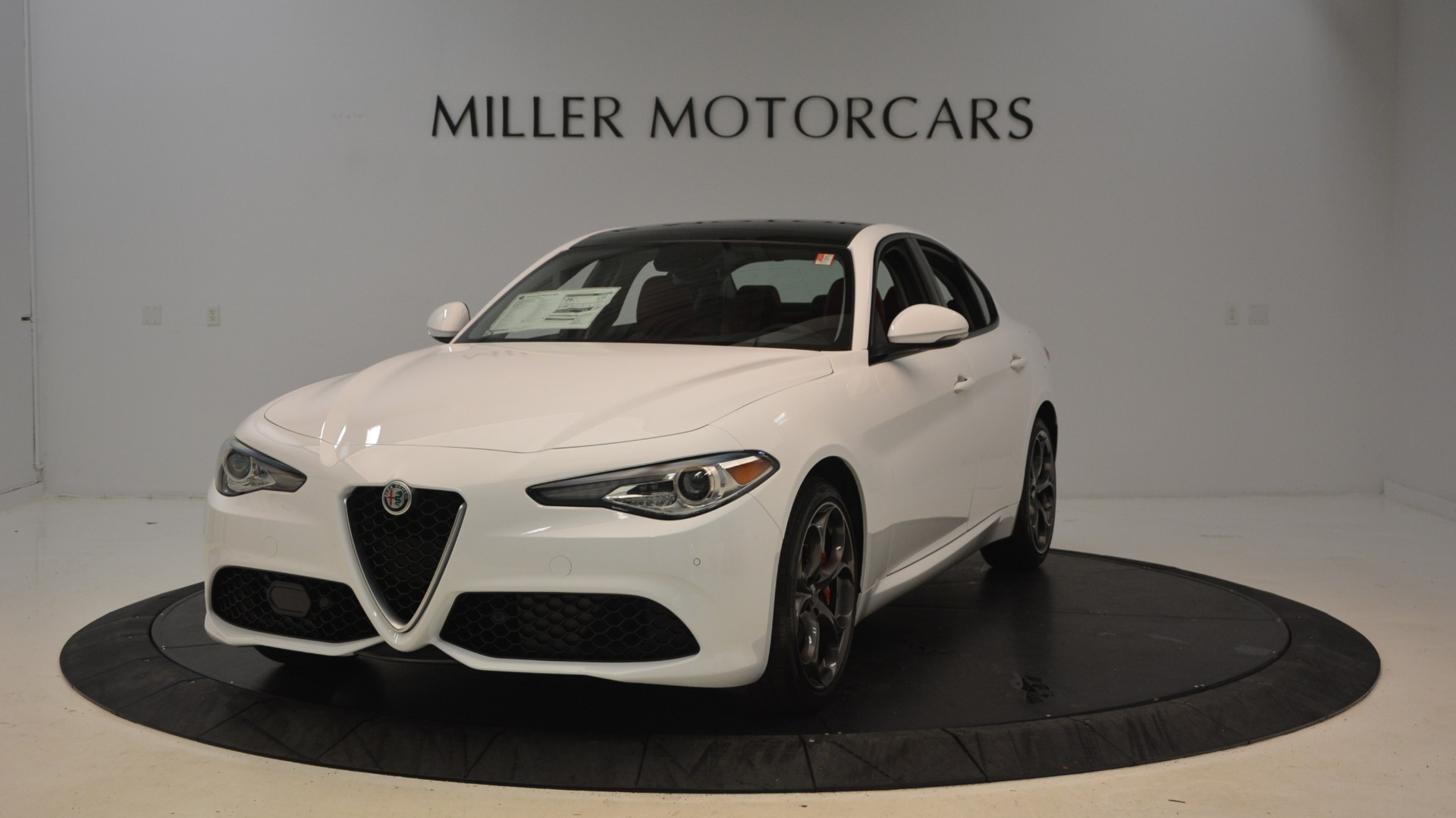 New 2019 Alfa Romeo Giulia Ti Sport Q4 for sale Sold at Maserati of Greenwich in Greenwich CT 06830 1