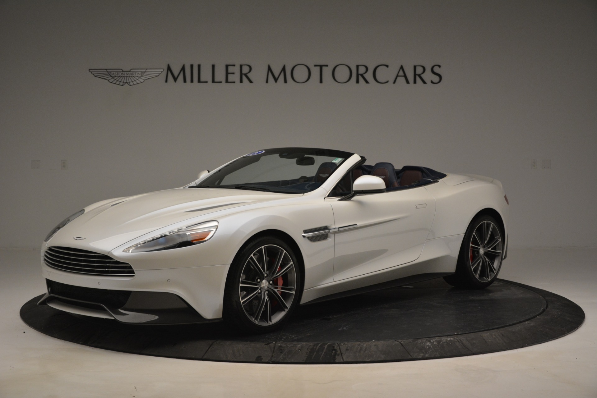 Used 2015 Aston Martin Vanquish Convertible for sale Sold at Maserati of Greenwich in Greenwich CT 06830 1