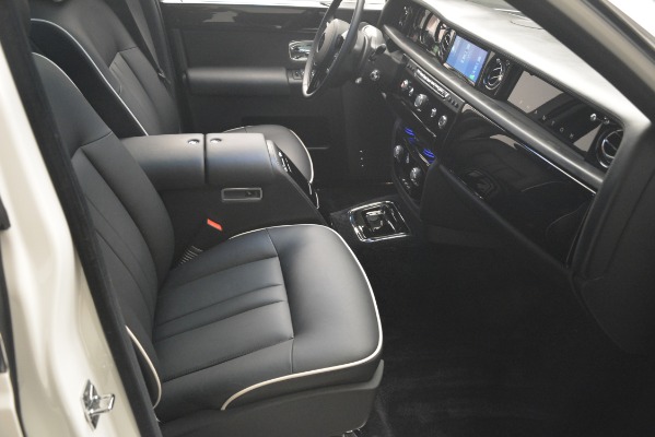 Used 2014 Rolls-Royce Phantom for sale Sold at Maserati of Greenwich in Greenwich CT 06830 27