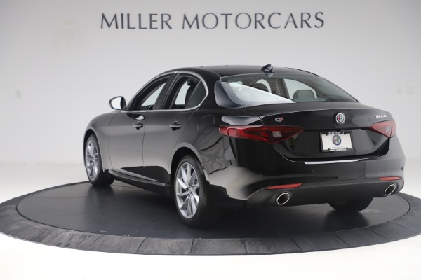 New 2019 Alfa Romeo Giulia Q4 for sale Sold at Maserati of Greenwich in Greenwich CT 06830 5