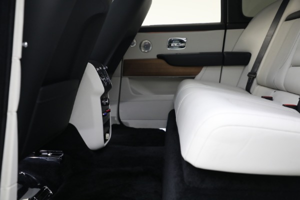 Used 2019 Rolls-Royce Cullinan for sale $329,900 at Maserati of Greenwich in Greenwich CT 06830 16