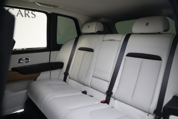 Used 2019 Rolls-Royce Cullinan for sale $329,900 at Maserati of Greenwich in Greenwich CT 06830 17