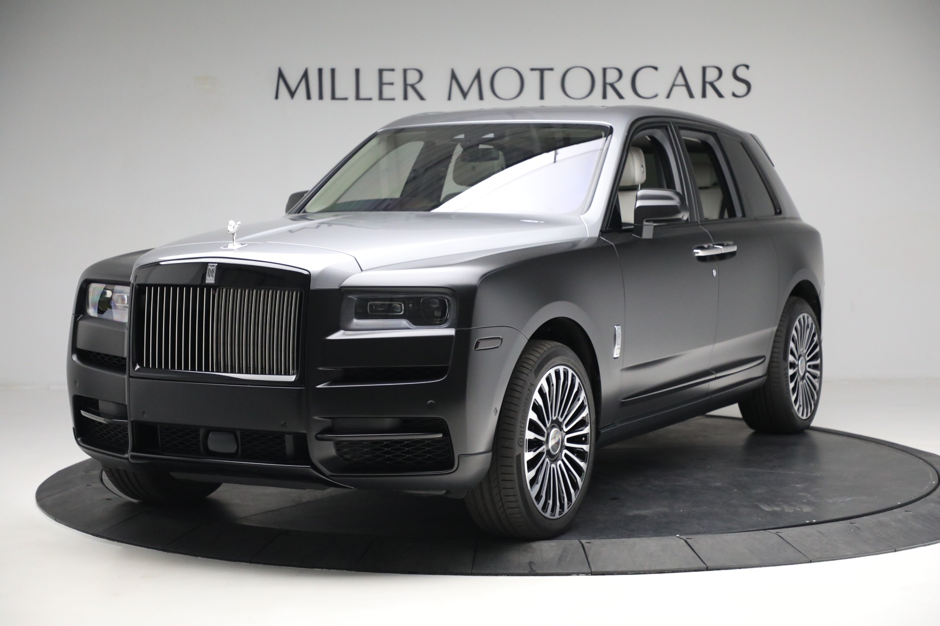 Used 2019 Rolls-Royce Cullinan for sale Sold at Maserati of Greenwich in Greenwich CT 06830 1