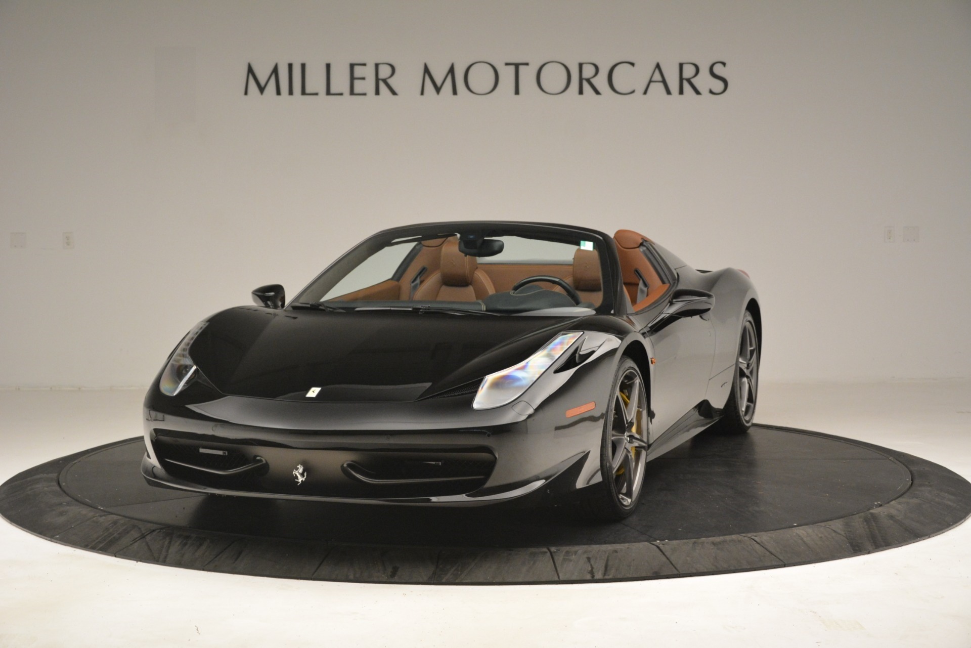 Used 2013 Ferrari 458 Spider for sale $235,900 at Maserati of Greenwich in Greenwich CT 06830 1