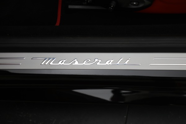 Used 2018 Maserati GranTurismo Sport Convertible for sale Sold at Maserati of Greenwich in Greenwich CT 06830 28