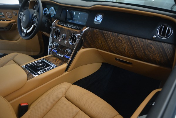 Used 2019 Rolls-Royce Cullinan for sale $329,900 at Maserati of Greenwich in Greenwich CT 06830 23