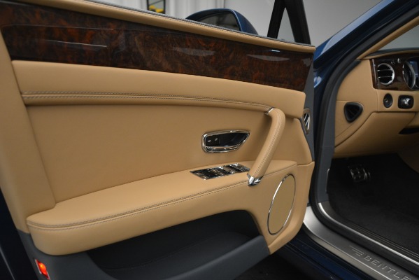 Used 2016 Bentley Flying Spur V8 for sale $93,900 at Maserati of Greenwich in Greenwich CT 06830 16