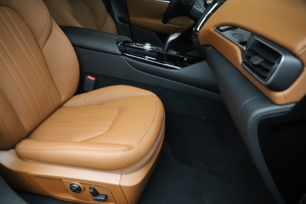 New 2019 Maserati Levante Q4 for sale $83,660 at Maserati of Greenwich in Greenwich CT 06830 24