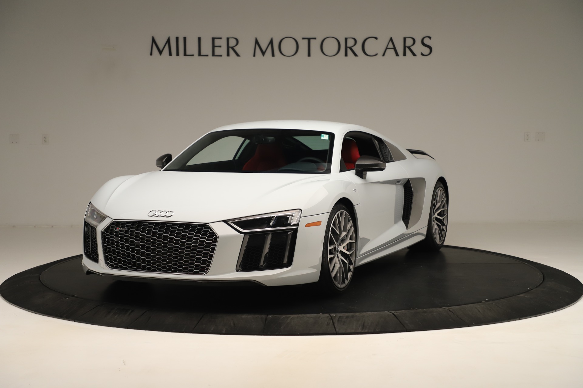 Used 2018 Audi R8 5.2 quattro V10 Plus for sale Sold at Maserati of Greenwich in Greenwich CT 06830 1