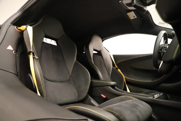 Used 2017 McLaren 570S for sale $167,900 at Maserati of Greenwich in Greenwich CT 06830 14