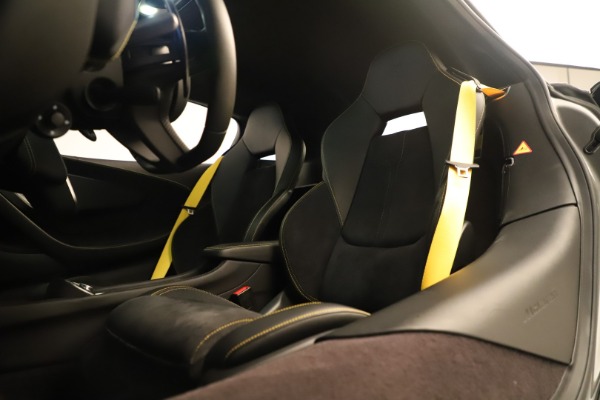 Used 2017 McLaren 570S for sale $167,900 at Maserati of Greenwich in Greenwich CT 06830 16