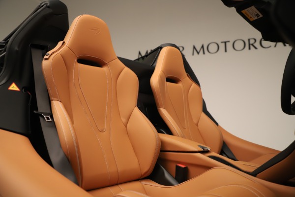 New 2020 McLaren 720S Spider Luxury for sale $372,250 at Maserati of Greenwich in Greenwich CT 06830 13