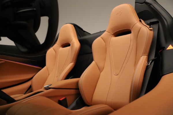 New 2020 McLaren 720S Spider Luxury for sale $372,250 at Maserati of Greenwich in Greenwich CT 06830 16