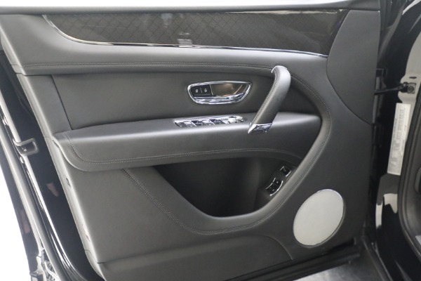 Used 2020 Bentley Bentayga V8 Design Series for sale $145,900 at Maserati of Greenwich in Greenwich CT 06830 19