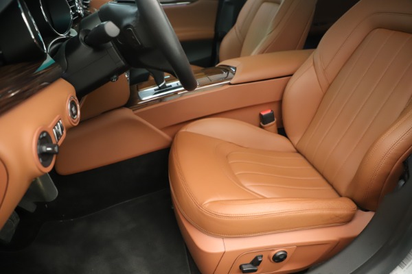 Used 2014 Maserati Quattroporte S Q4 for sale Sold at Maserati of Greenwich in Greenwich CT 06830 15