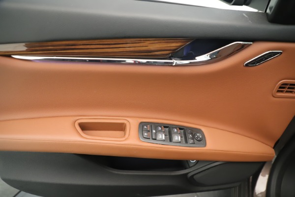 Used 2014 Maserati Quattroporte S Q4 for sale Sold at Maserati of Greenwich in Greenwich CT 06830 16