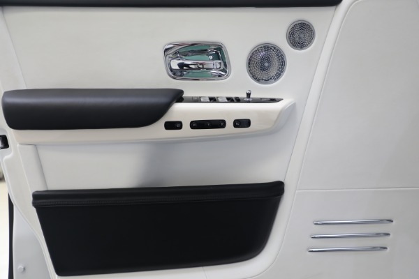 Used 2020 Rolls-Royce Phantom for sale $429,900 at Maserati of Greenwich in Greenwich CT 06830 21