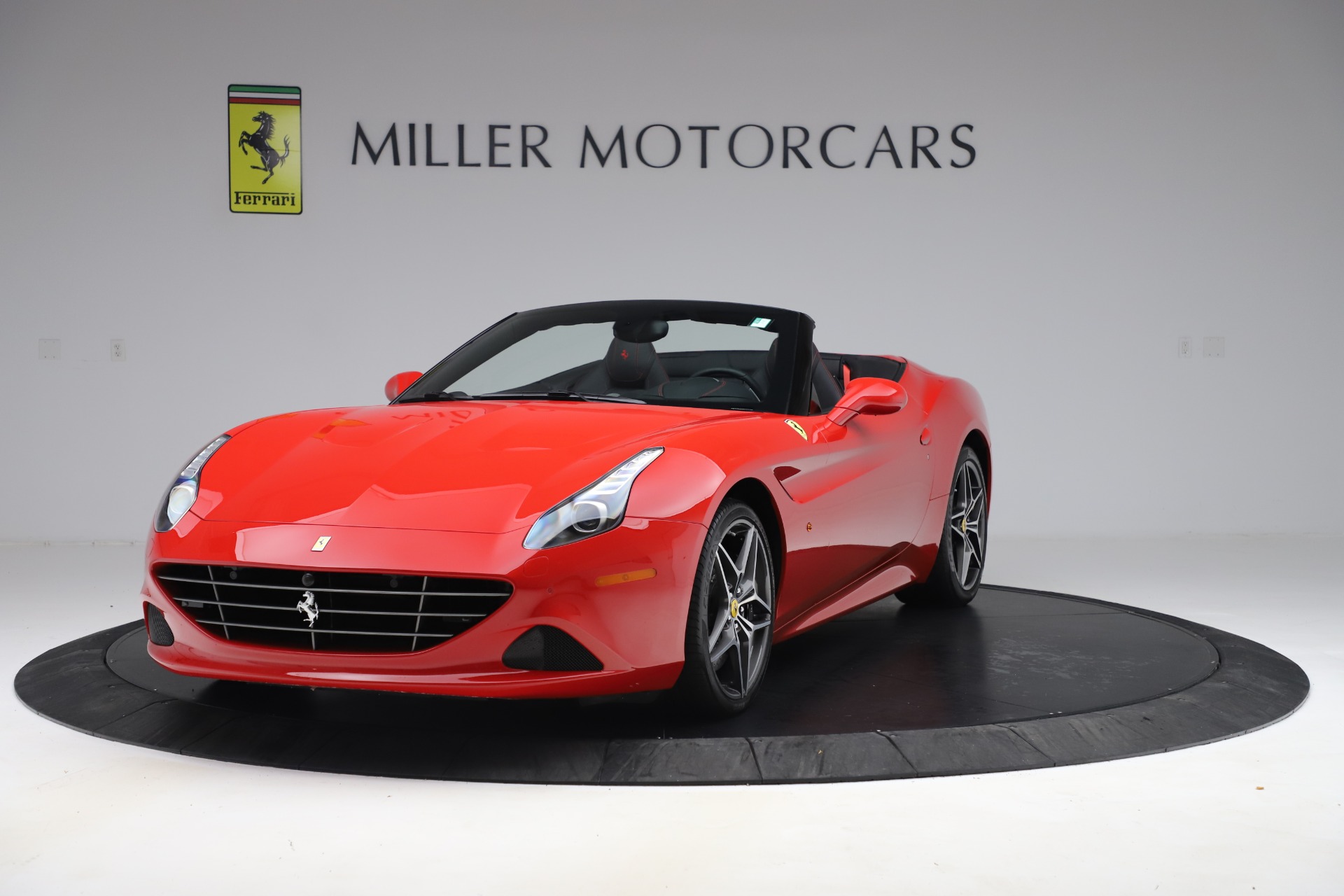 Used 2017 Ferrari California T for sale Sold at Maserati of Greenwich in Greenwich CT 06830 1