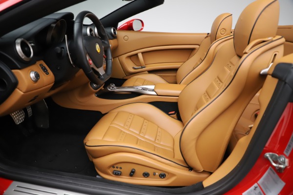 Used 2013 Ferrari California 30 for sale Sold at Maserati of Greenwich in Greenwich CT 06830 20