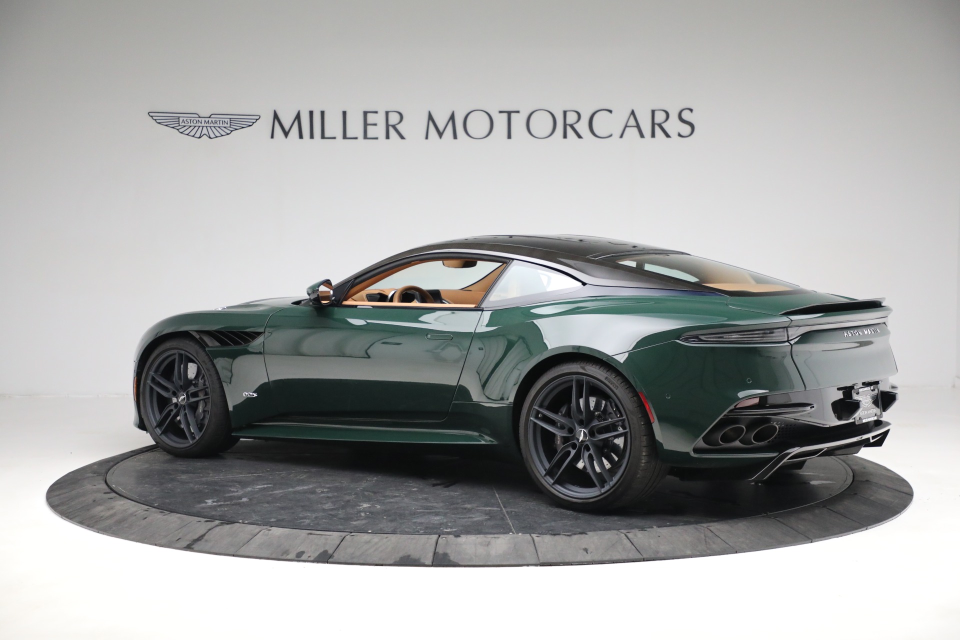Астон мартин dbs superleggera Астон мартин dbs superleggera