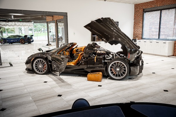 Used 2017 Pagani Huayra Roadster Roadster for sale Sold at Maserati of Greenwich in Greenwich CT 06830 7