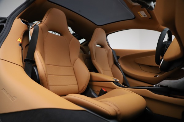 New 2020 McLaren GT Coupe for sale $245,975 at Maserati of Greenwich in Greenwich CT 06830 16