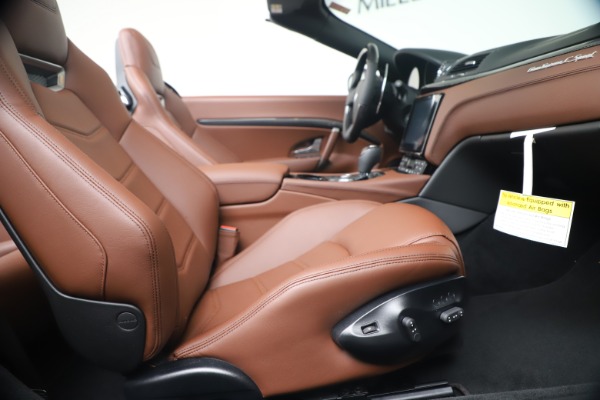 New 2019 Maserati GranTurismo Sport Convertible for sale $165,645 at Maserati of Greenwich in Greenwich CT 06830 27