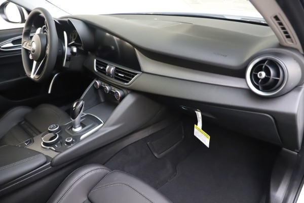 New 2019 Alfa Romeo Giulia Ti Sport Q4 for sale $54,540 at Maserati of Greenwich in Greenwich CT 06830 22