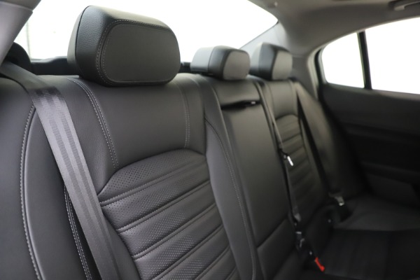 New 2019 Alfa Romeo Giulia Ti Sport Q4 for sale $54,540 at Maserati of Greenwich in Greenwich CT 06830 26