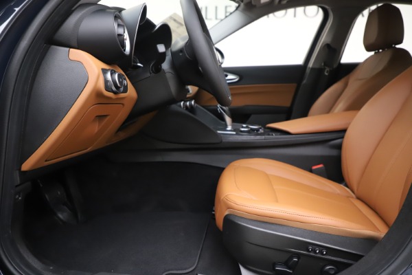 New 2019 Alfa Romeo Giulia Q4 for sale $45,240 at Maserati of Greenwich in Greenwich CT 06830 14