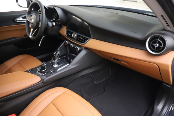 New 2019 Alfa Romeo Giulia Q4 for sale $45,240 at Maserati of Greenwich in Greenwich CT 06830 22