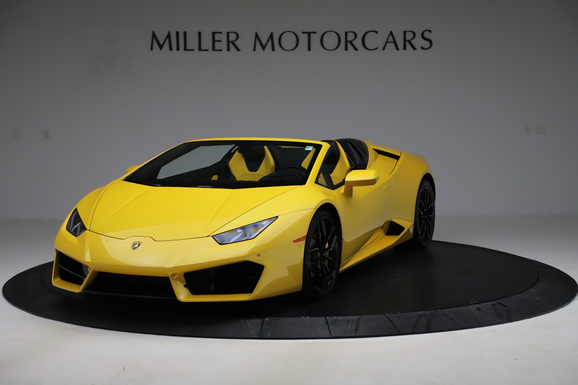 Used 2018 Lamborghini Huracan LP 580-2 Spyder for sale Sold at Maserati of Greenwich in Greenwich CT 06830 1