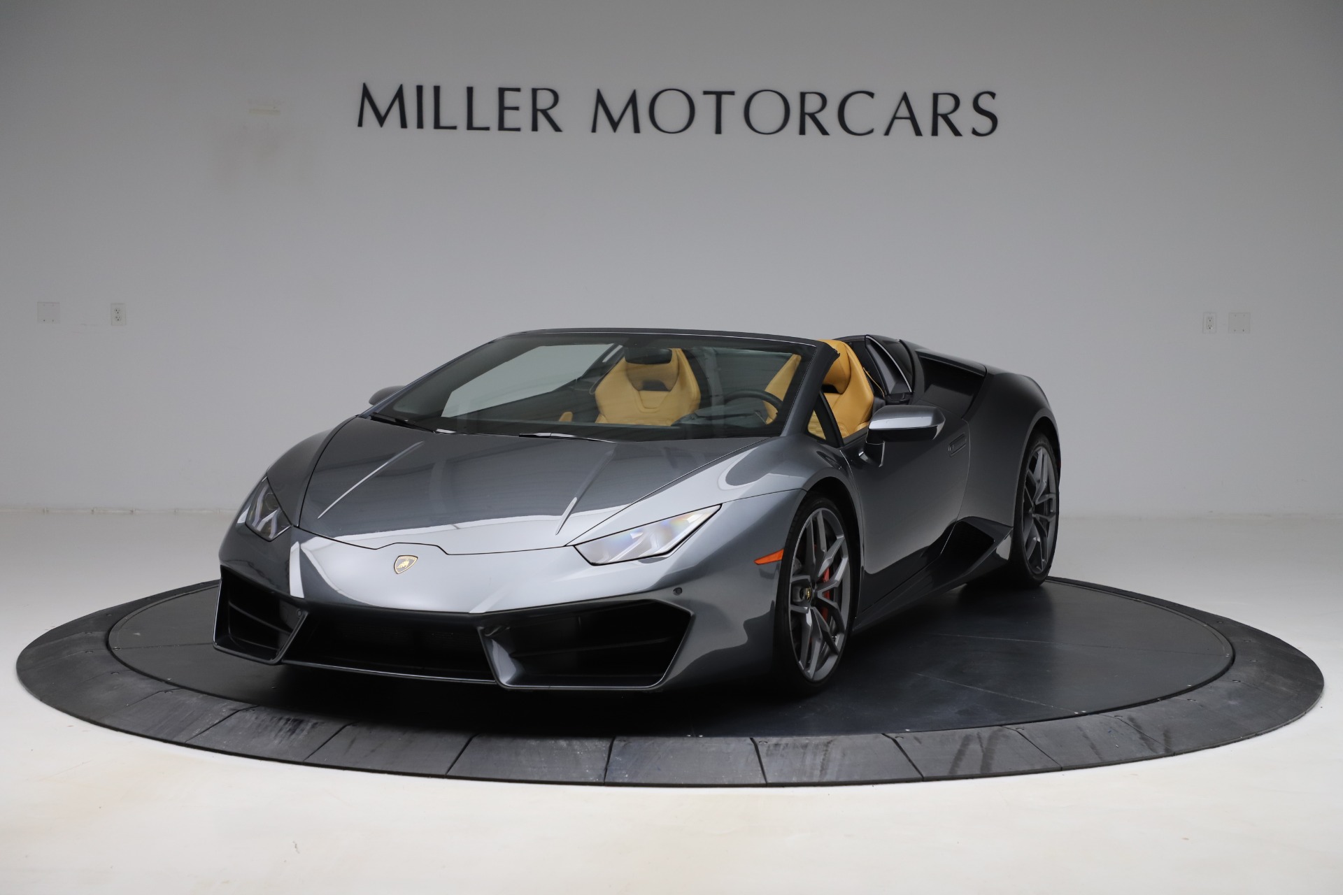 Used 2018 Lamborghini Huracan LP 580-2 Spyder for sale Sold at Maserati of Greenwich in Greenwich CT 06830 1