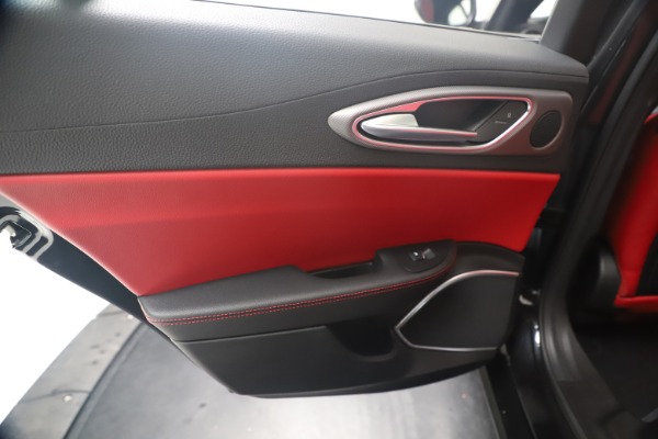 New 2020 Alfa Romeo Giulia Ti Sport Q4 for sale $56,440 at Maserati of Greenwich in Greenwich CT 06830 21