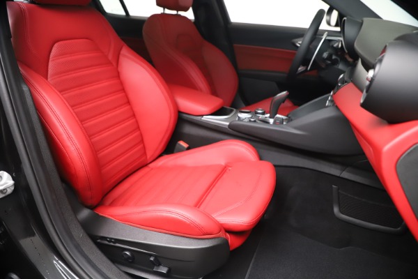New 2020 Alfa Romeo Giulia Ti Sport Q4 for sale $56,440 at Maserati of Greenwich in Greenwich CT 06830 24