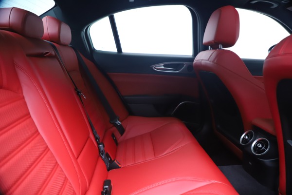 New 2020 Alfa Romeo Giulia Ti Sport Q4 for sale $56,440 at Maserati of Greenwich in Greenwich CT 06830 27