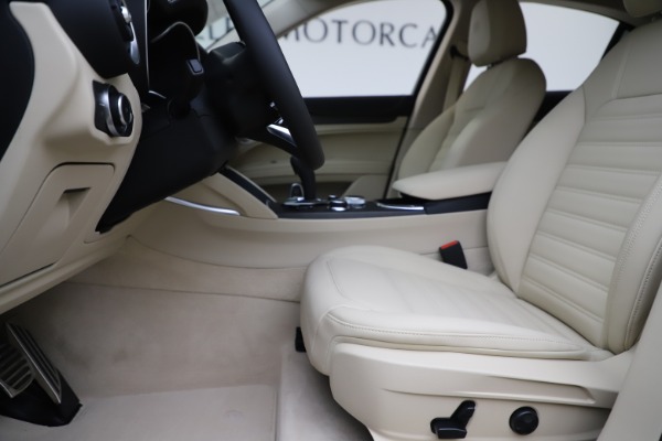 New 2020 Alfa Romeo Stelvio Ti Lusso Q4 for sale $55,790 at Maserati of Greenwich in Greenwich CT 06830 14