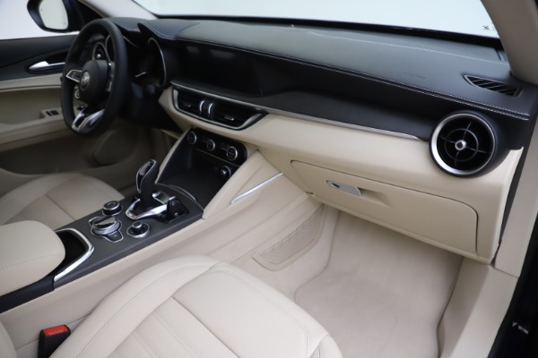 New 2020 Alfa Romeo Stelvio Ti Lusso Q4 for sale $55,790 at Maserati of Greenwich in Greenwich CT 06830 22