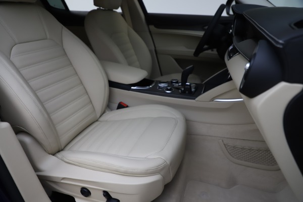 New 2020 Alfa Romeo Stelvio Ti Lusso Q4 for sale $55,790 at Maserati of Greenwich in Greenwich CT 06830 24