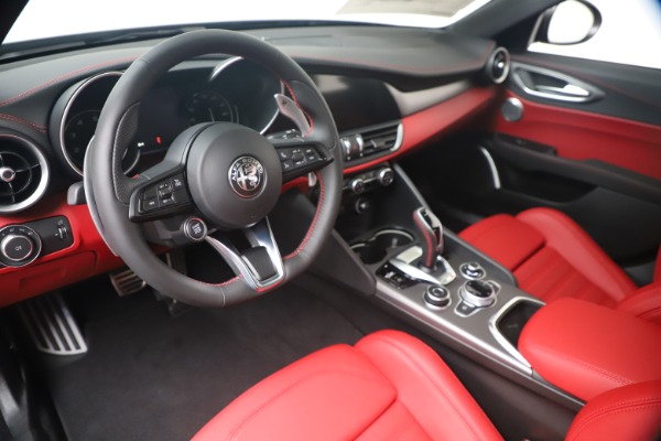 New 2020 Alfa Romeo Giulia Ti Sport Q4 for sale $53,790 at Maserati of Greenwich in Greenwich CT 06830 13