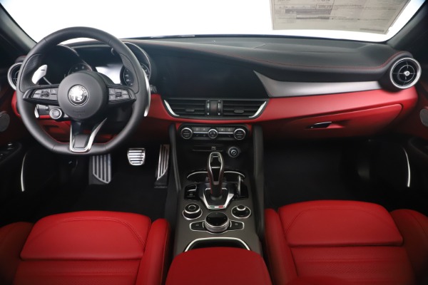 New 2020 Alfa Romeo Giulia Ti Sport Q4 for sale $53,790 at Maserati of Greenwich in Greenwich CT 06830 16