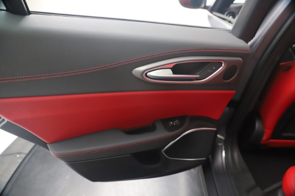 New 2020 Alfa Romeo Giulia Ti Sport Q4 for sale $53,790 at Maserati of Greenwich in Greenwich CT 06830 21