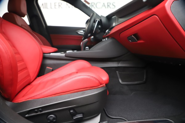 New 2020 Alfa Romeo Giulia Ti Sport Q4 for sale $53,790 at Maserati of Greenwich in Greenwich CT 06830 23