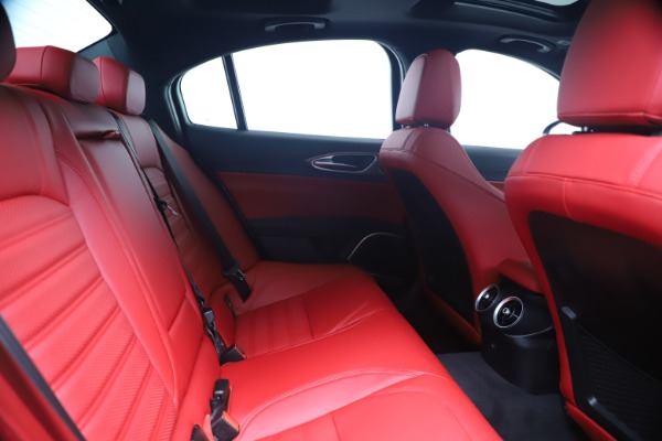 New 2020 Alfa Romeo Giulia Ti Sport Q4 for sale $53,790 at Maserati of Greenwich in Greenwich CT 06830 27