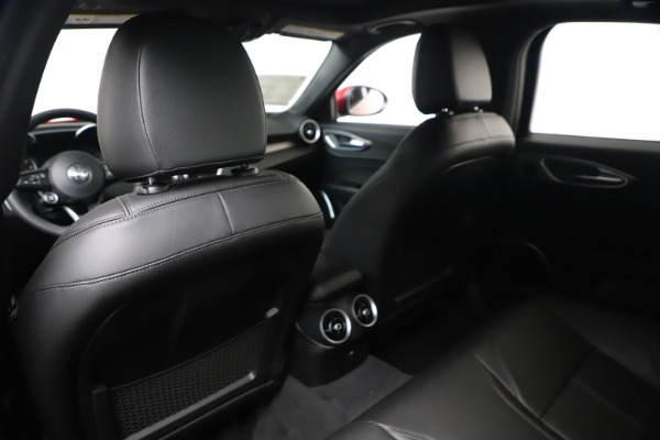 New 2020 Alfa Romeo Giulia Sport Q4 for sale $47,790 at Maserati of Greenwich in Greenwich CT 06830 20