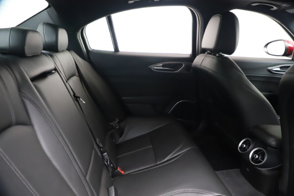 New 2020 Alfa Romeo Giulia Sport Q4 for sale $47,790 at Maserati of Greenwich in Greenwich CT 06830 27